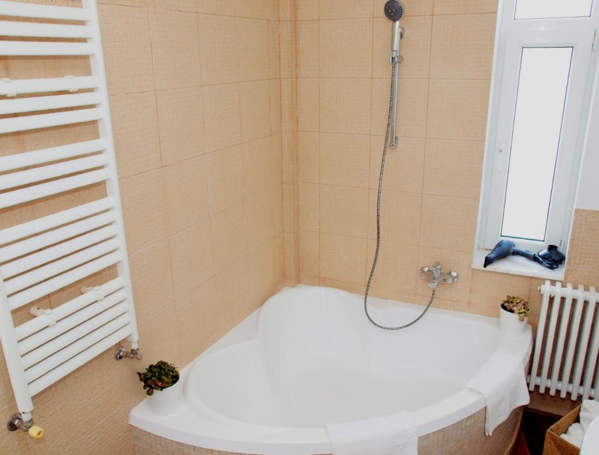 Sweet Dreams Suites Cismigiu Gardens Bukareszt Zewnętrze zdjęcie